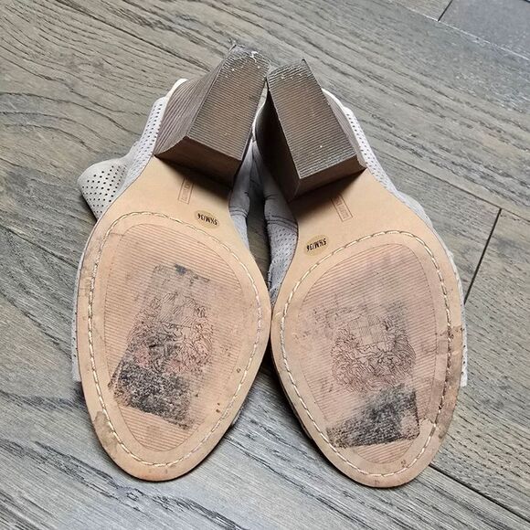 Vince Camuto Kentvi Chunky Block Heel Ruched Cuff Perforation Sandal in Beige - Picture 12 of 14